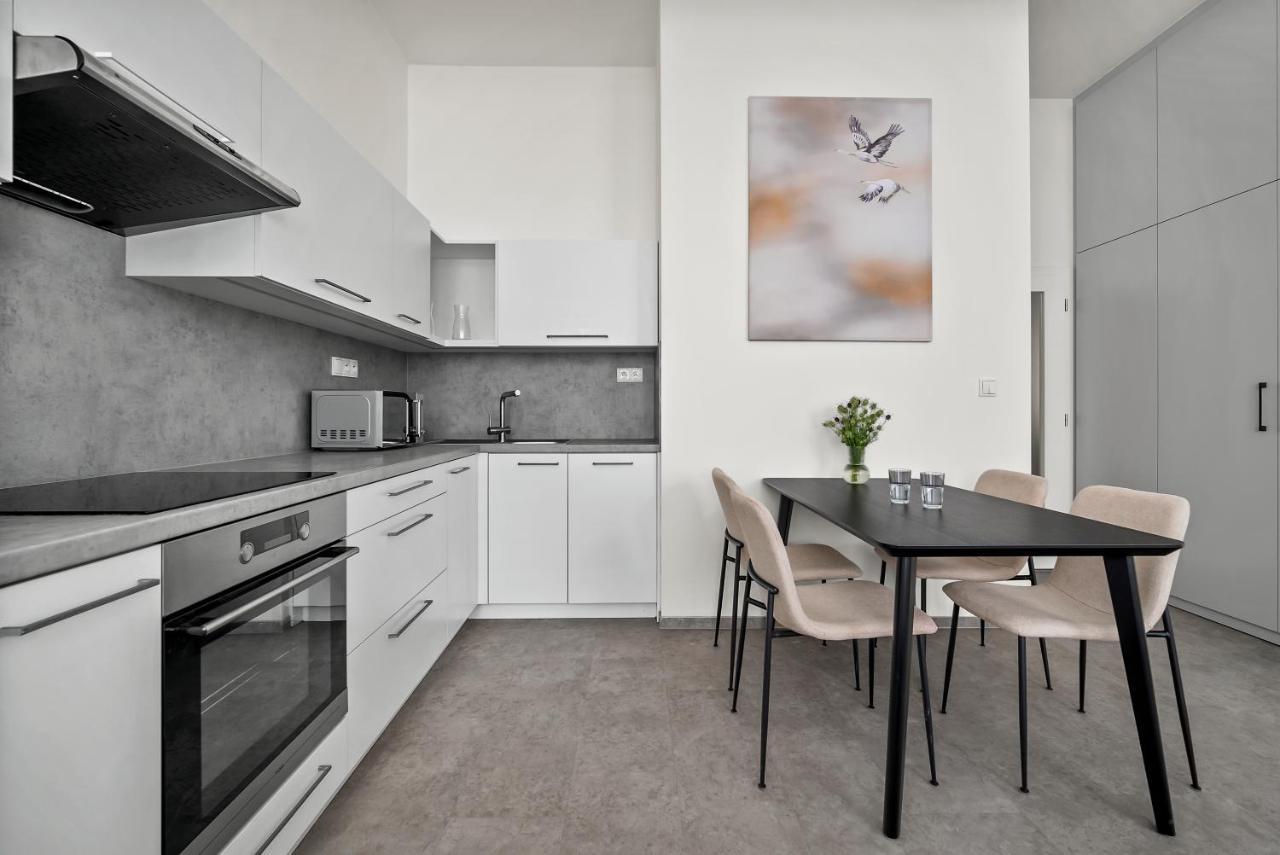 Apartment Enjoy Downtown Boutique #13 By Goodnite Cz