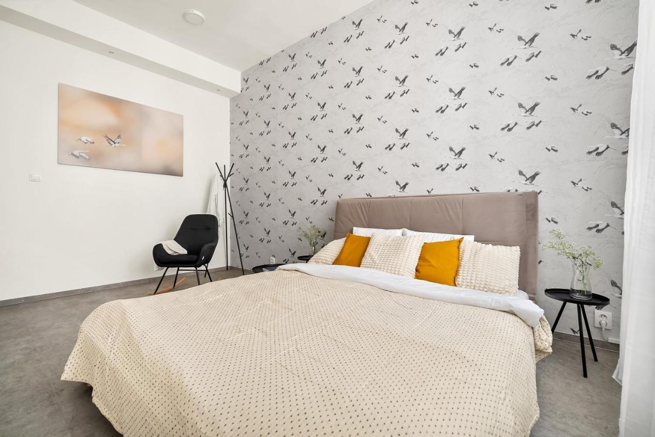 Enjoy Downtown Boutique #13 By Goodnite Cz Apartment