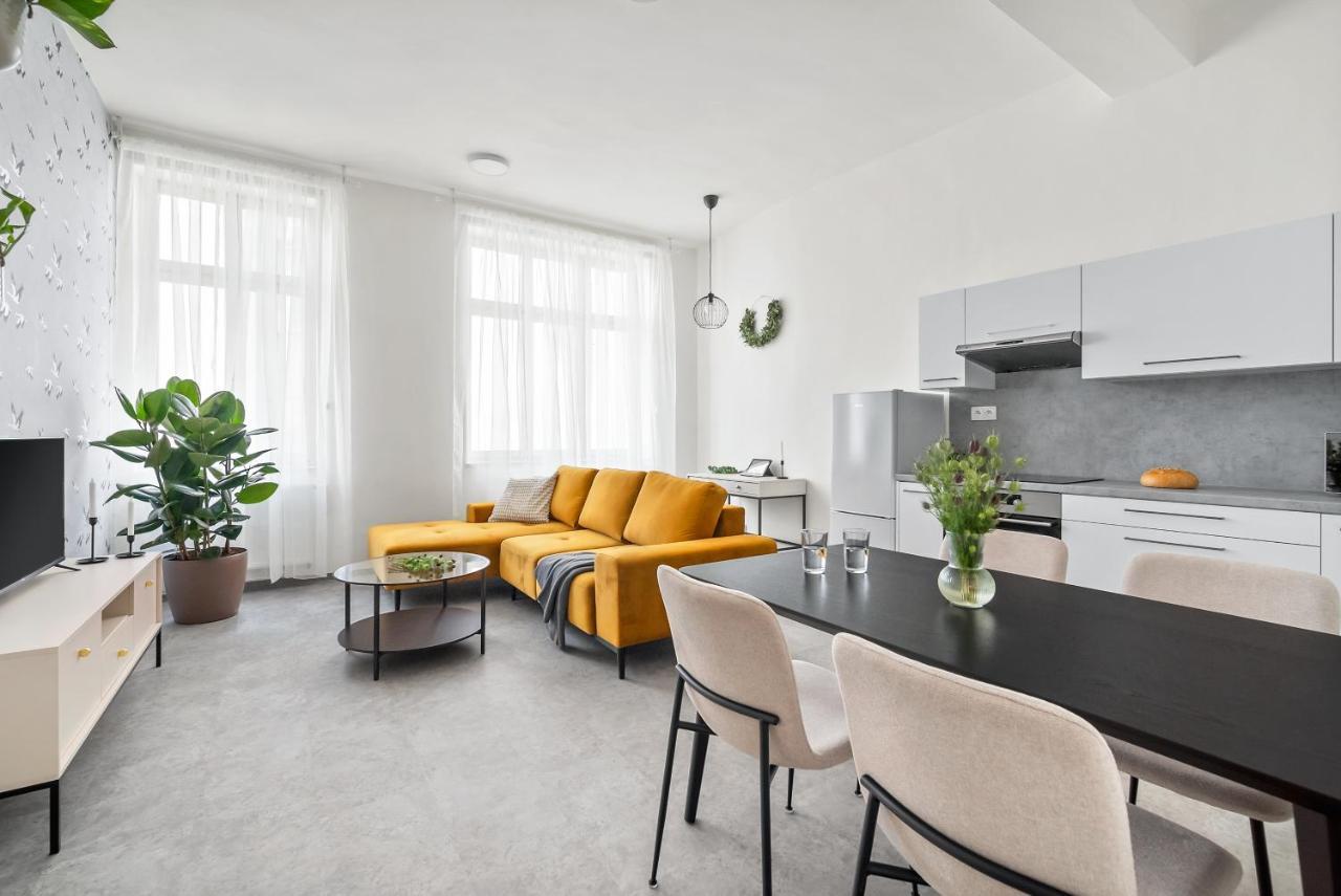 Enjoy Downtown Boutique #13 By Goodnite Cz Apartment